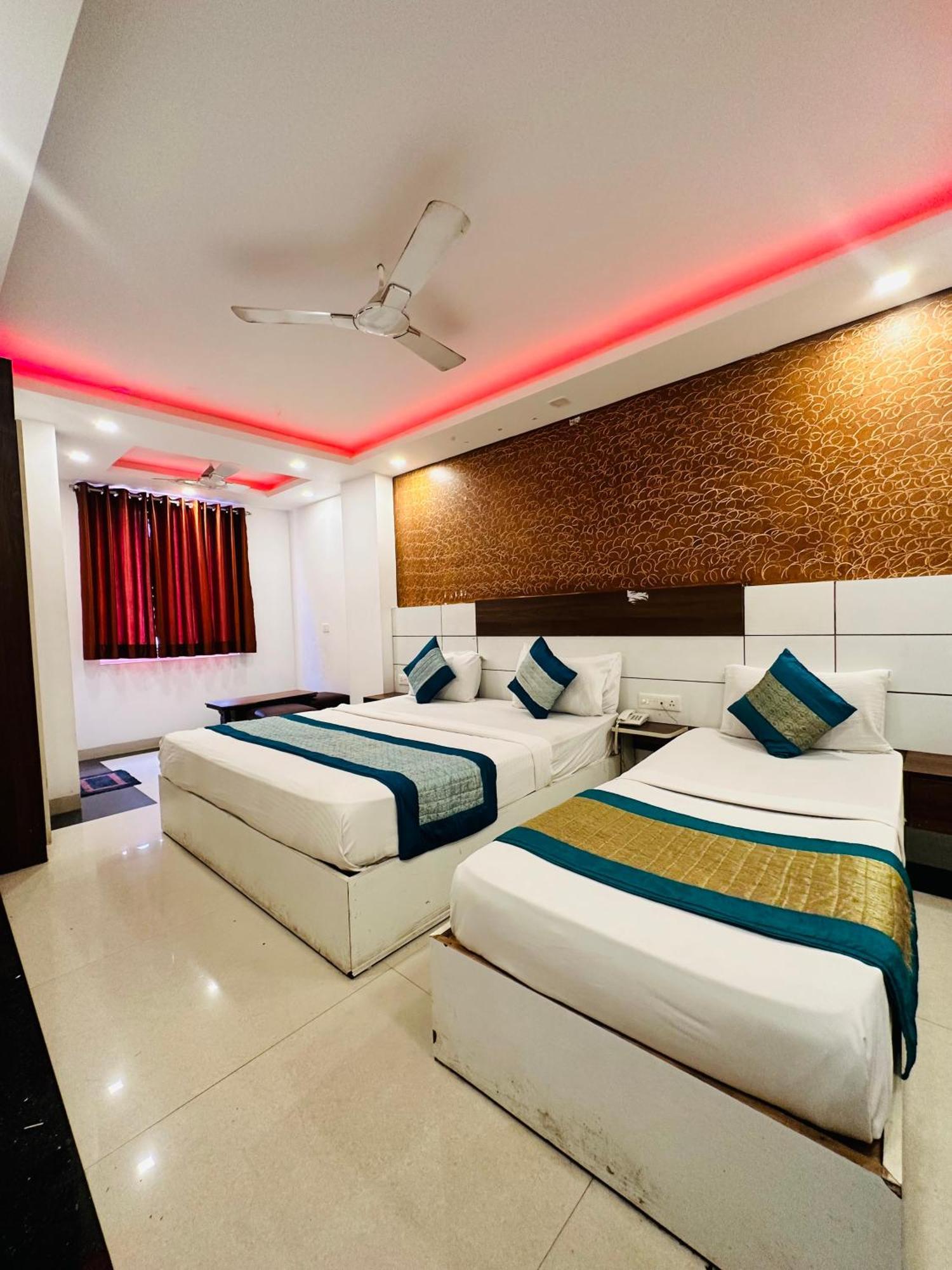 Airport Hotel Mayank Residency New Delhi Ngoại thất bức ảnh